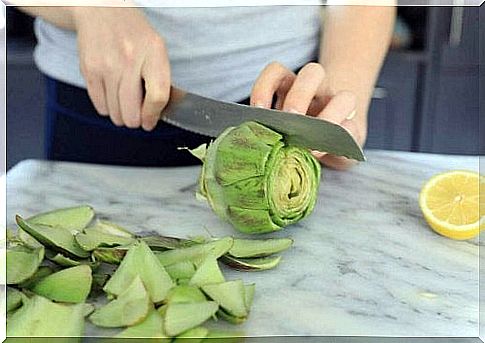 Artichoke and lemon tea