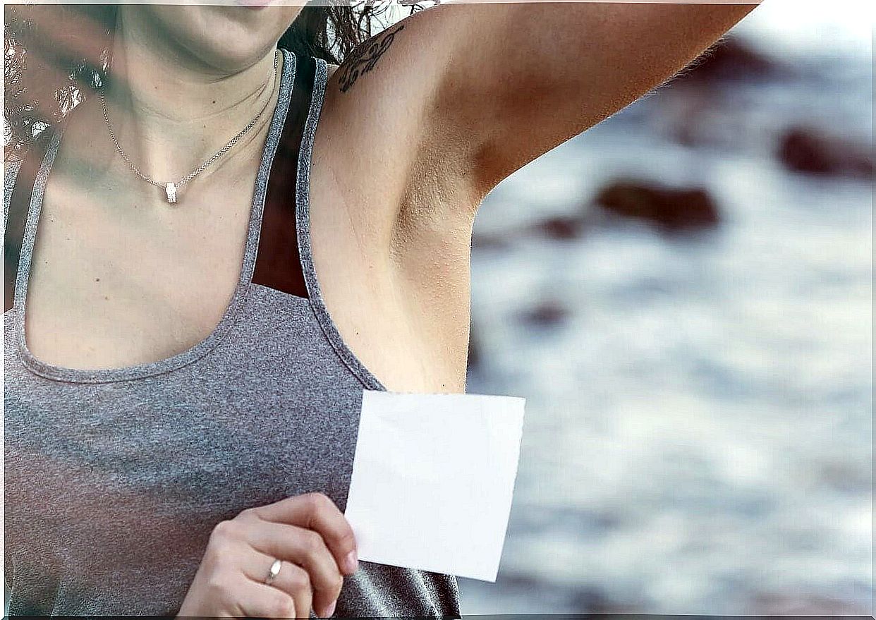 5 Tips for Removing Deodorant Stains