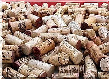 A pile of corks