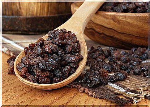 Get a bowel movement going with raisins