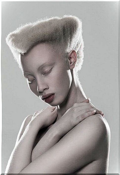 Model Thando Hopa