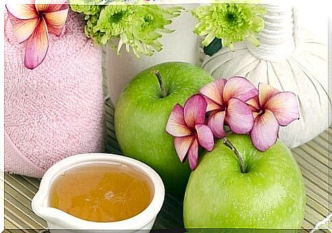 apple and honey face mask