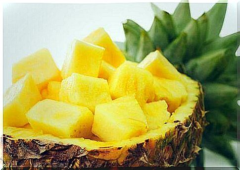 Pineapple contains melanin