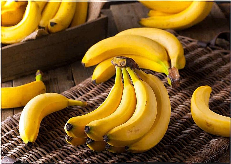 Eat two bananas every day and see what happens to your body