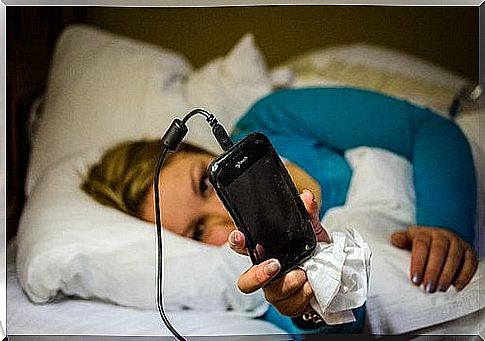 Mobile phone is bad for the night's sleep