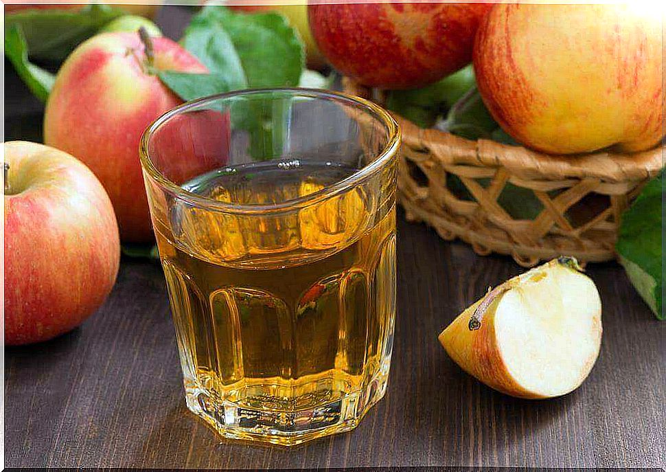 Drink with apple cider vinegar