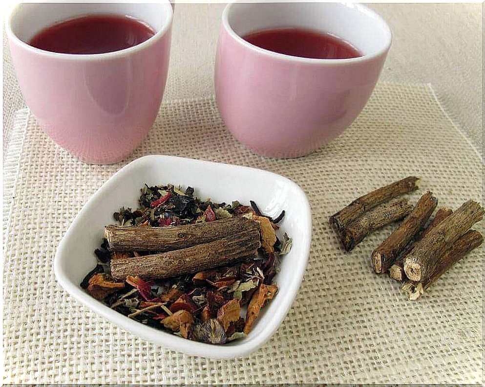 Licorice tea with honey