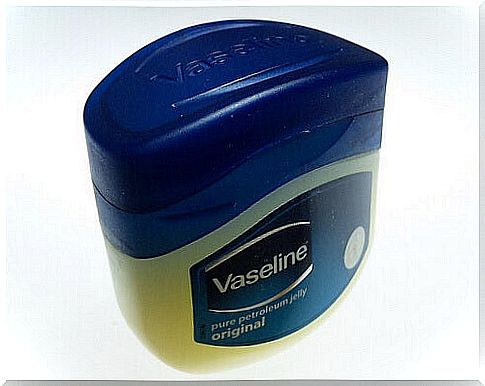 Vaseline as a remedy for head lice