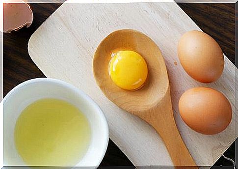 Eggs for shiny and silky hair