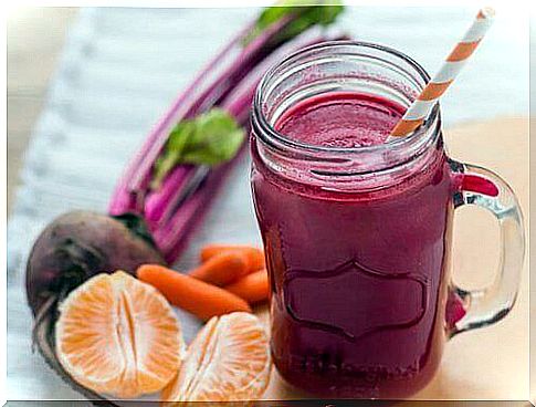 Beetroot juice in glass