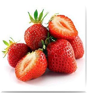 A pile of strawberries