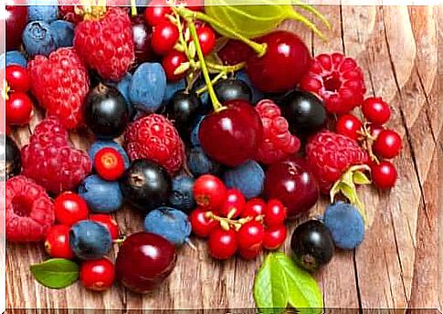 Redcurrants and raspberries