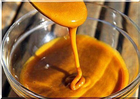 Turmeric and honey treatment