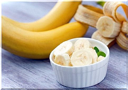 Bananas for face masks for smooth skin